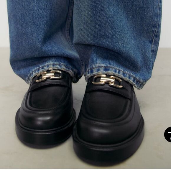 ZARA leather loafers with metal buckle - Picture 2 of 7